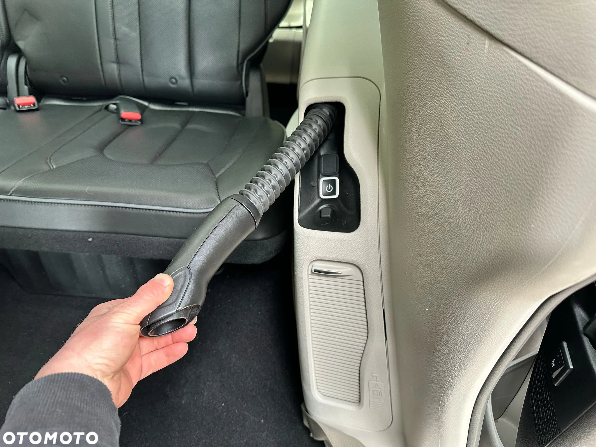 Chrysler Pacifica - 26