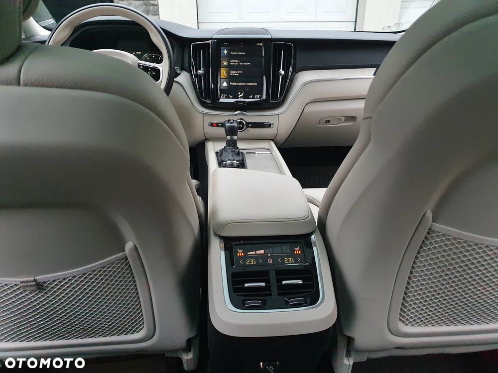 Volvo XC 60 - 16