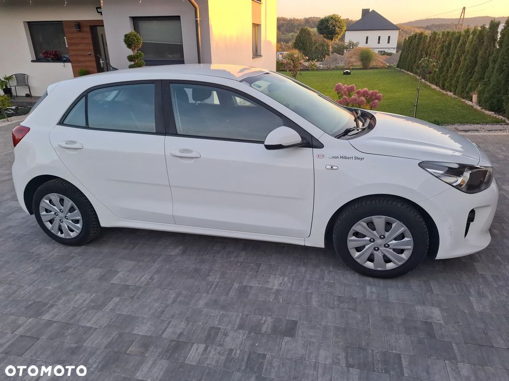 Kia Rio - 4