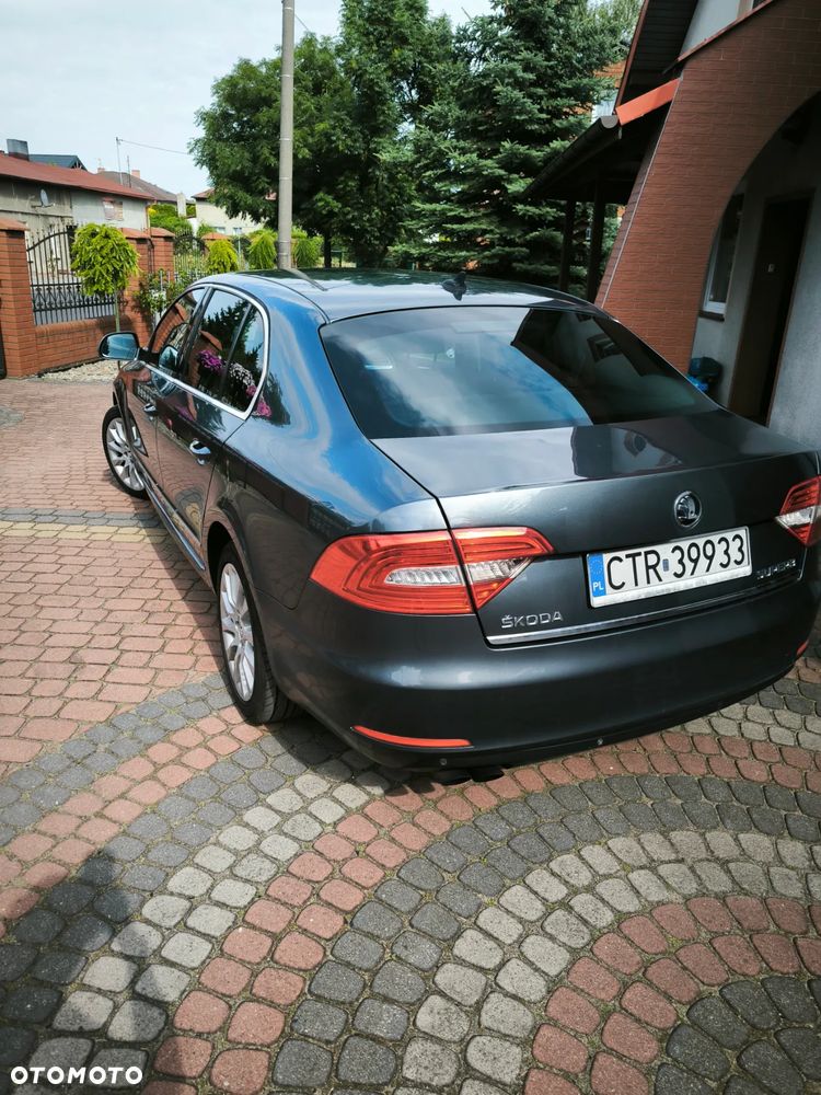 Skoda Superb 2.0 TDI 4x4 Elegance - 11