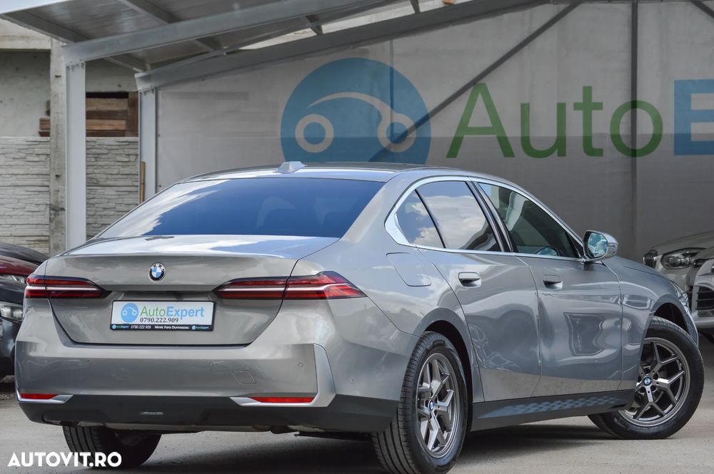 BMW Seria 5 520i AT MHEV - 12