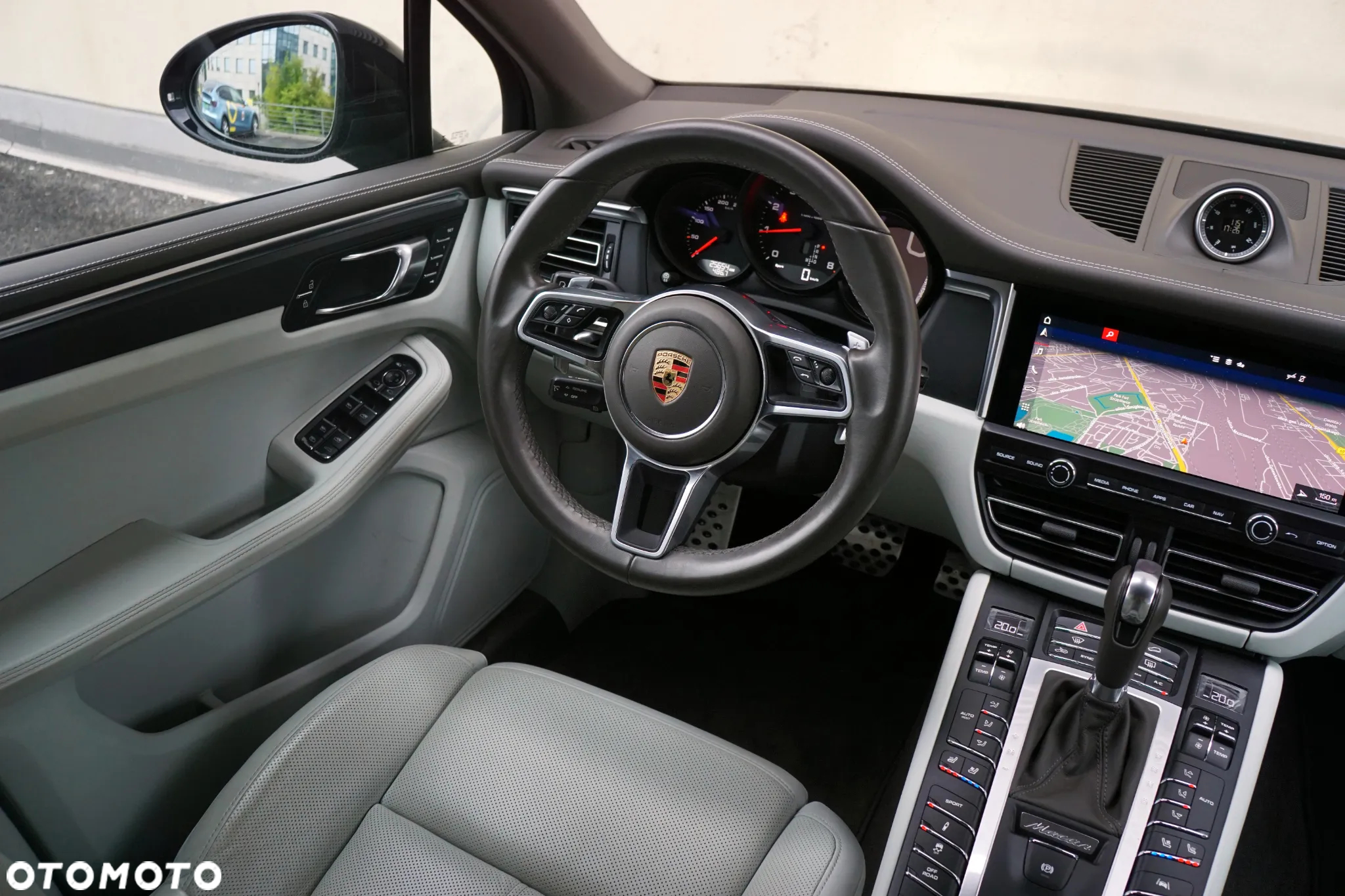 Porsche Macan Standard - 22
