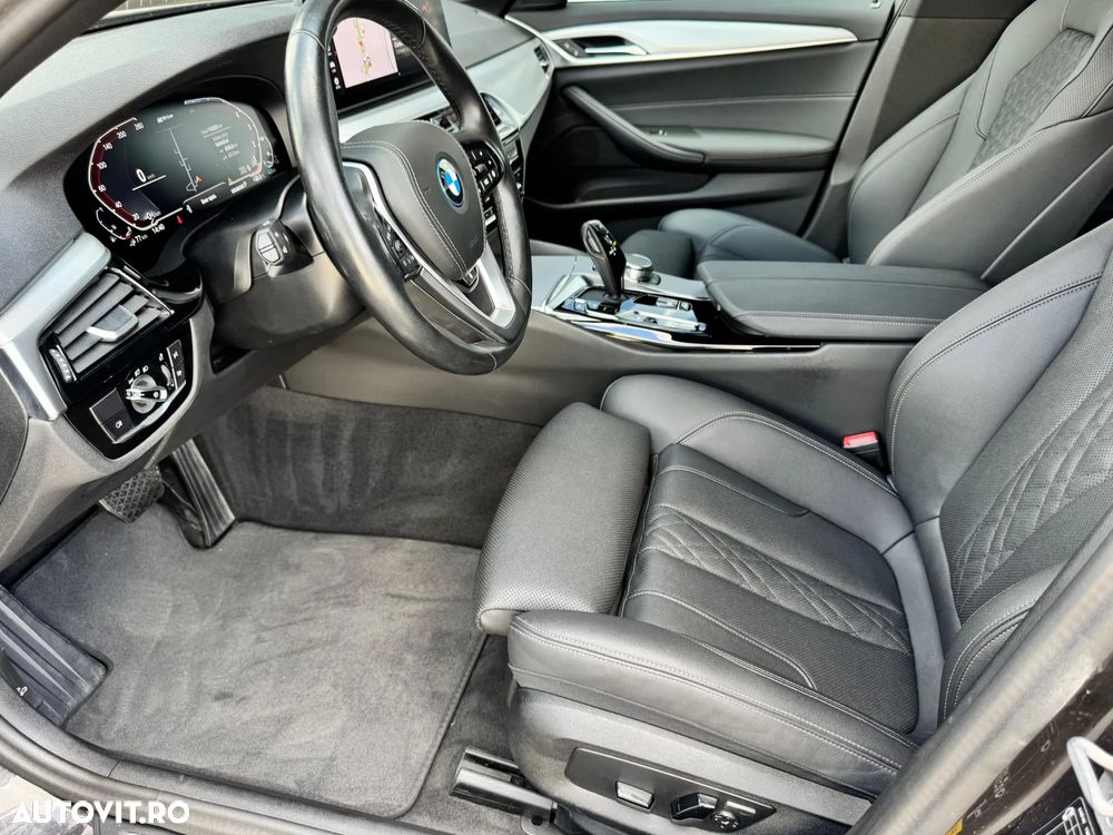 BMW Seria 5 530e xDrive Touring Aut. - 14