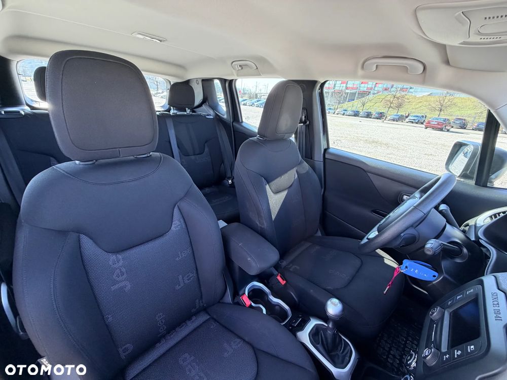 Jeep Renegade 1.6 E-TorQ Sport FWD - 6