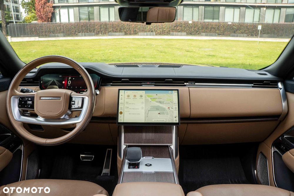 Land Rover Range Rover 2024 photo 3