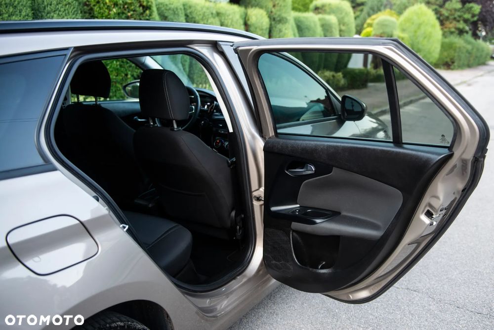 Fiat Tipo 1.4 T-Jet Business Line - 32