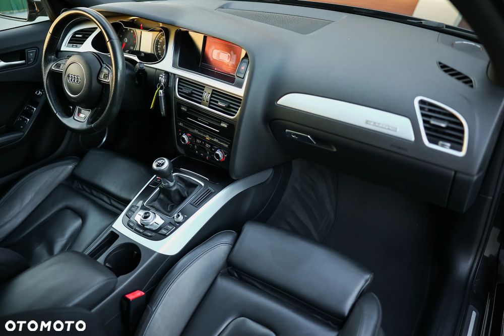 Audi A4 Avant 2.0 TFSI Quattro - 26