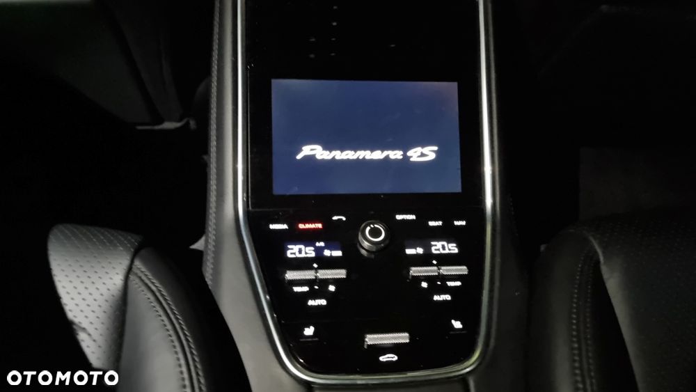 Porsche Panamera 4S Diesel - 17