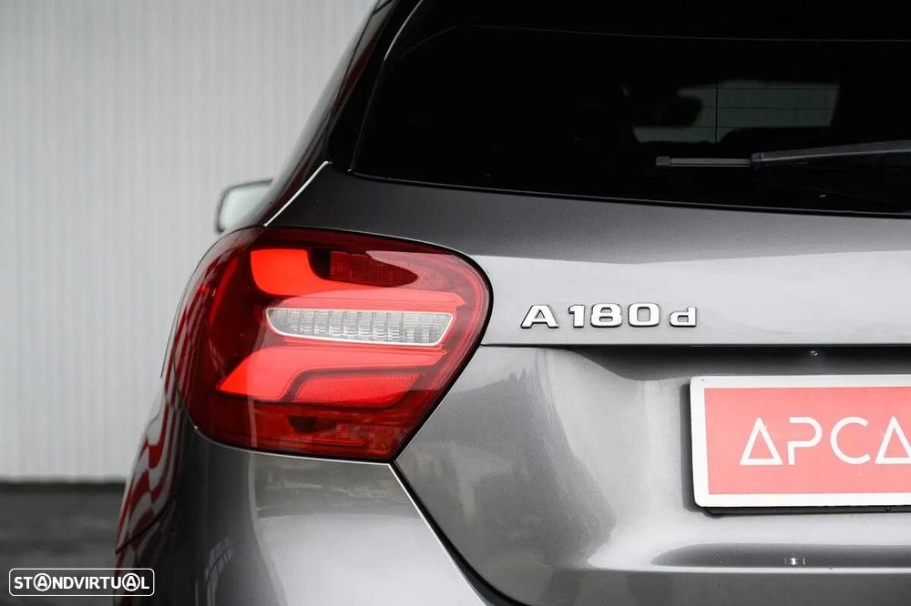 Mercedes-Benz A 180 d Fleet Pack Urban - 23