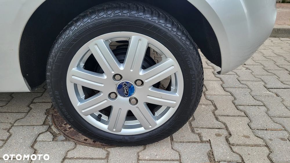 Ford Fiesta - 16