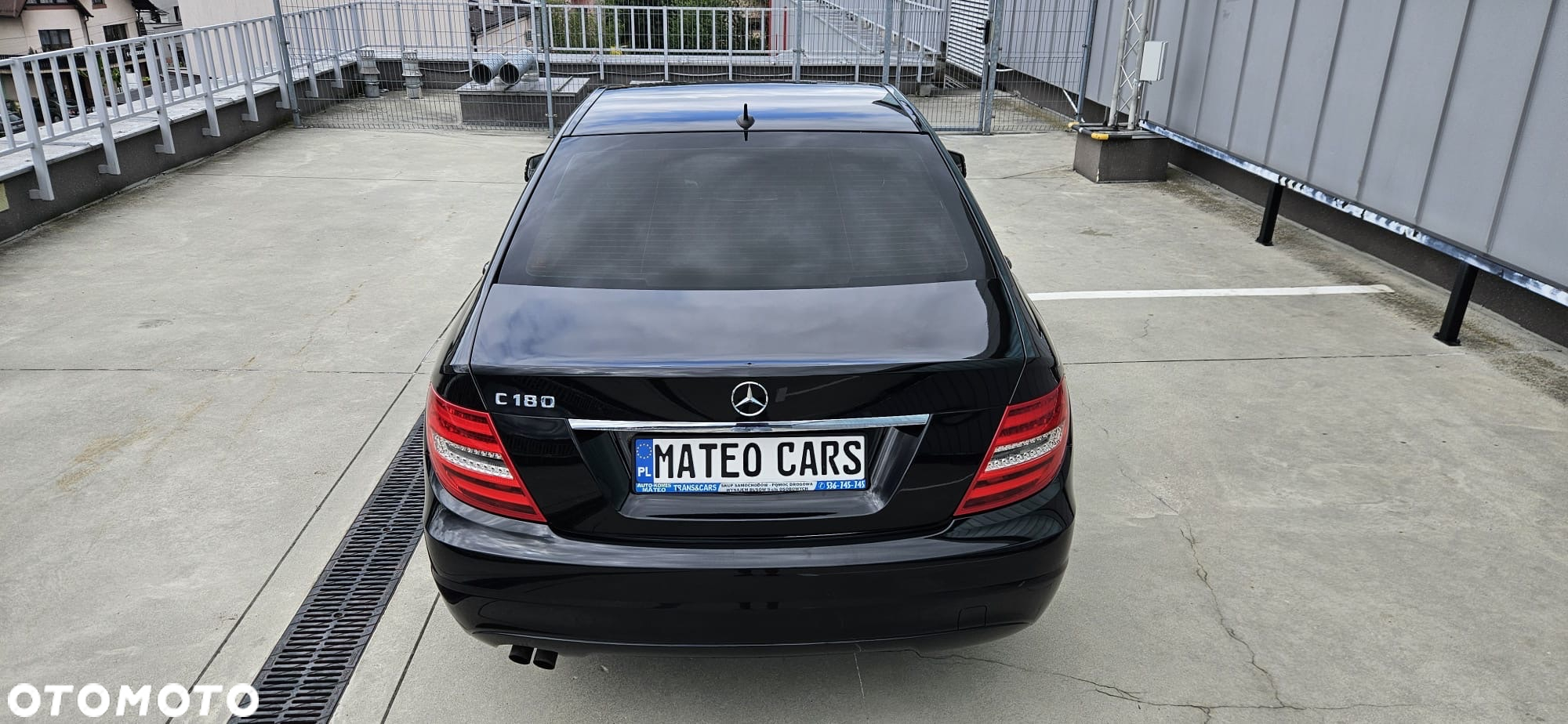 Mercedes-Benz Klasa C 180 CGI BlueEff Avantgarde - 26