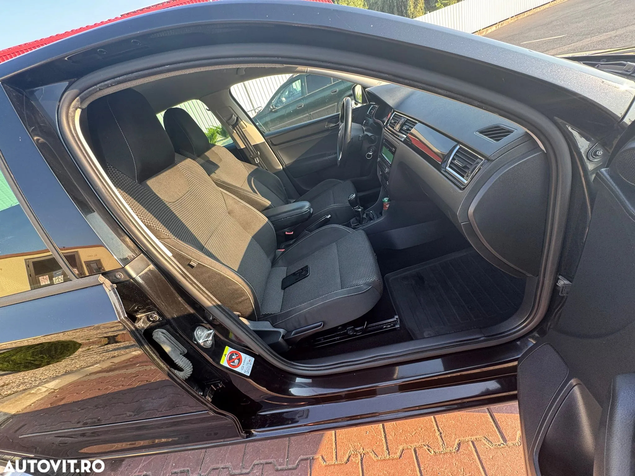 Skoda RAPID 1.2 TSI Elegance - 9