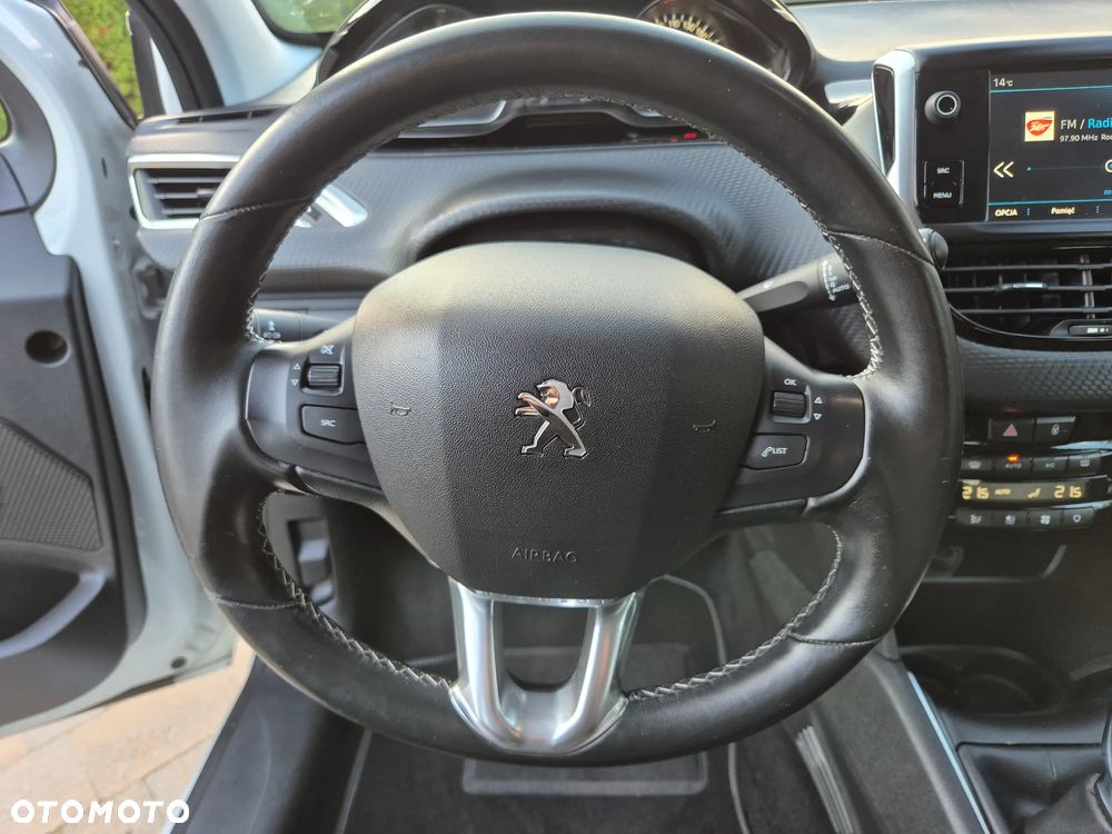 Peugeot 208 PureTech 82 Start & Stop Tech Edition - 21