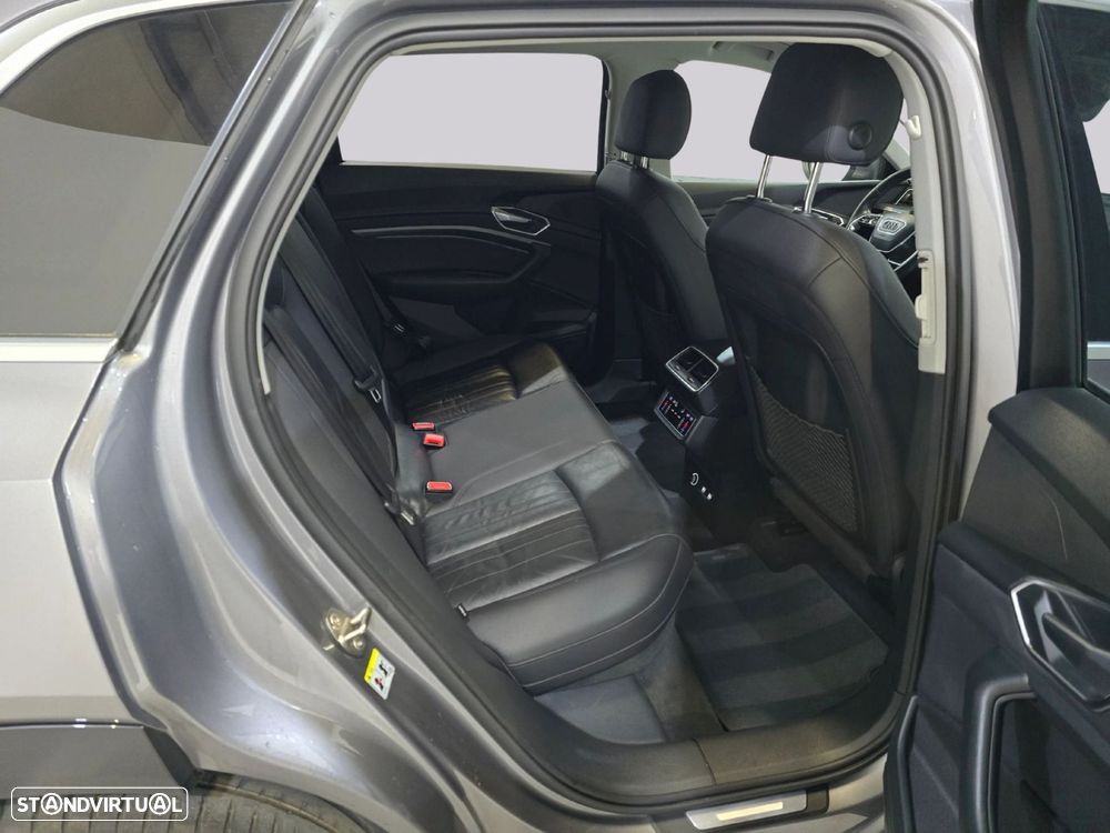 Audi e-tron 55 quattro Advanced - 12