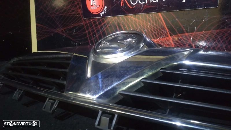Grelha Frontal Opel Zafira / Zafira Family B (A05) - 4