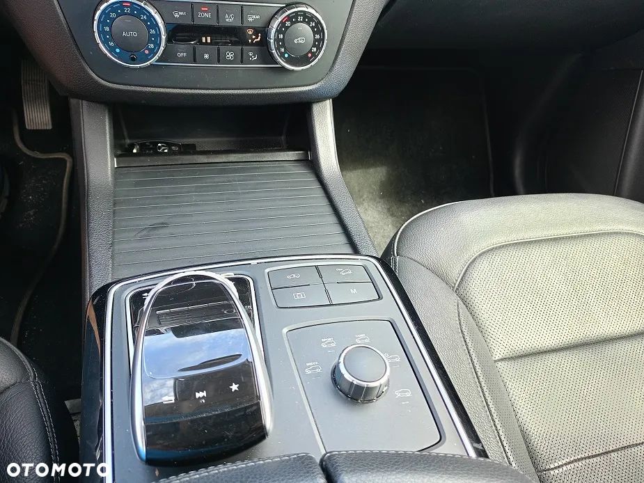 Mercedes-Benz GLE - 22