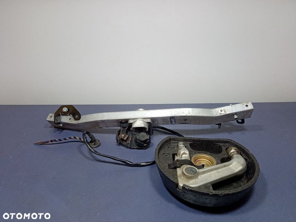 BMW 3 E46 TOURING KOMBI BELKA KULA HAK WPINANY 6751510 - 1