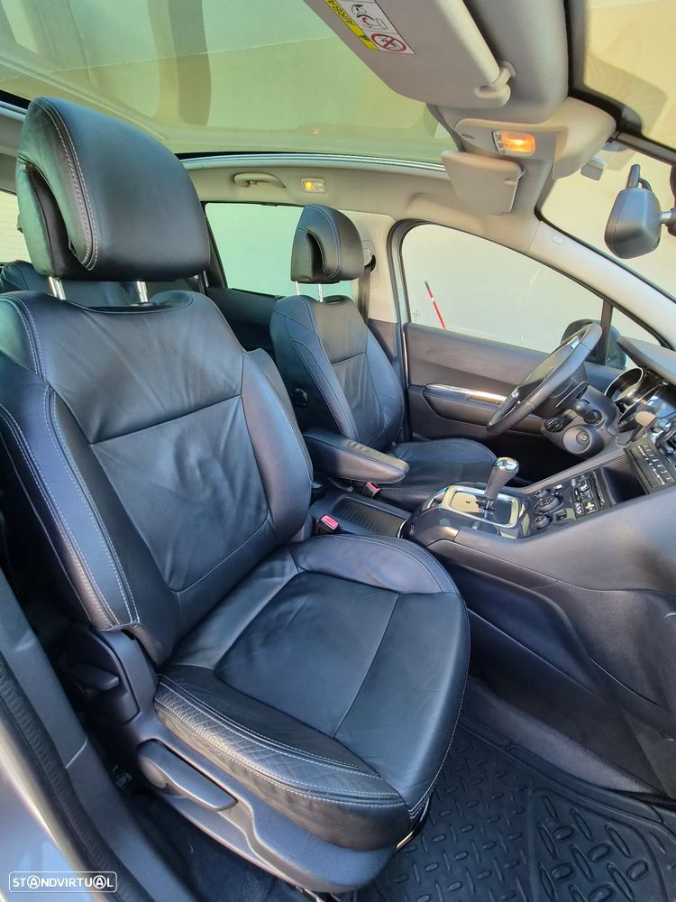 Peugeot 5008 1.6 E-HDi 7L Allure 2-Tronic - 12