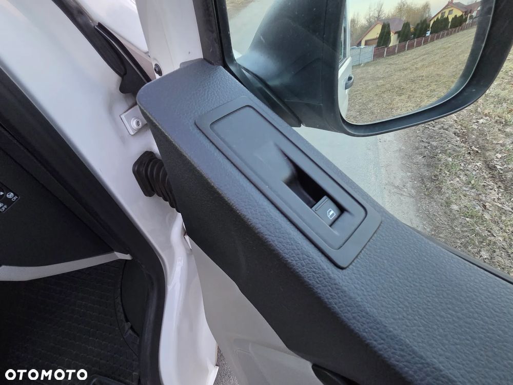 Volkswagen Transporter - 19