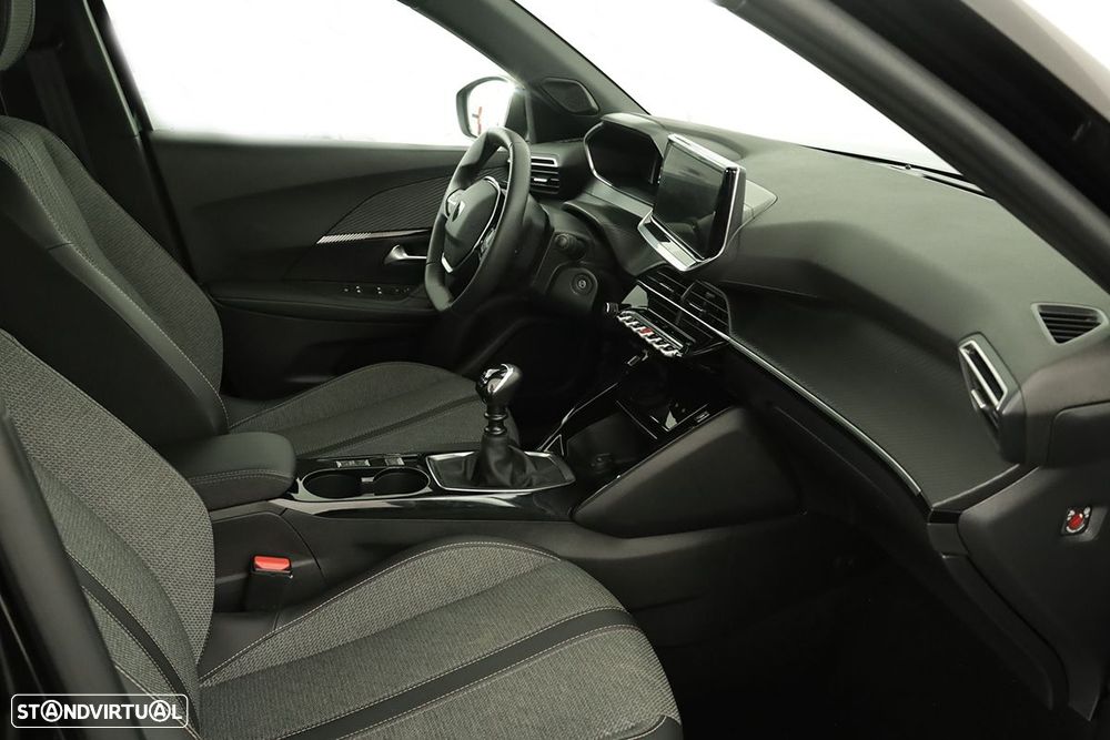Peugeot 2008 1.2 PureTech Allure - 18