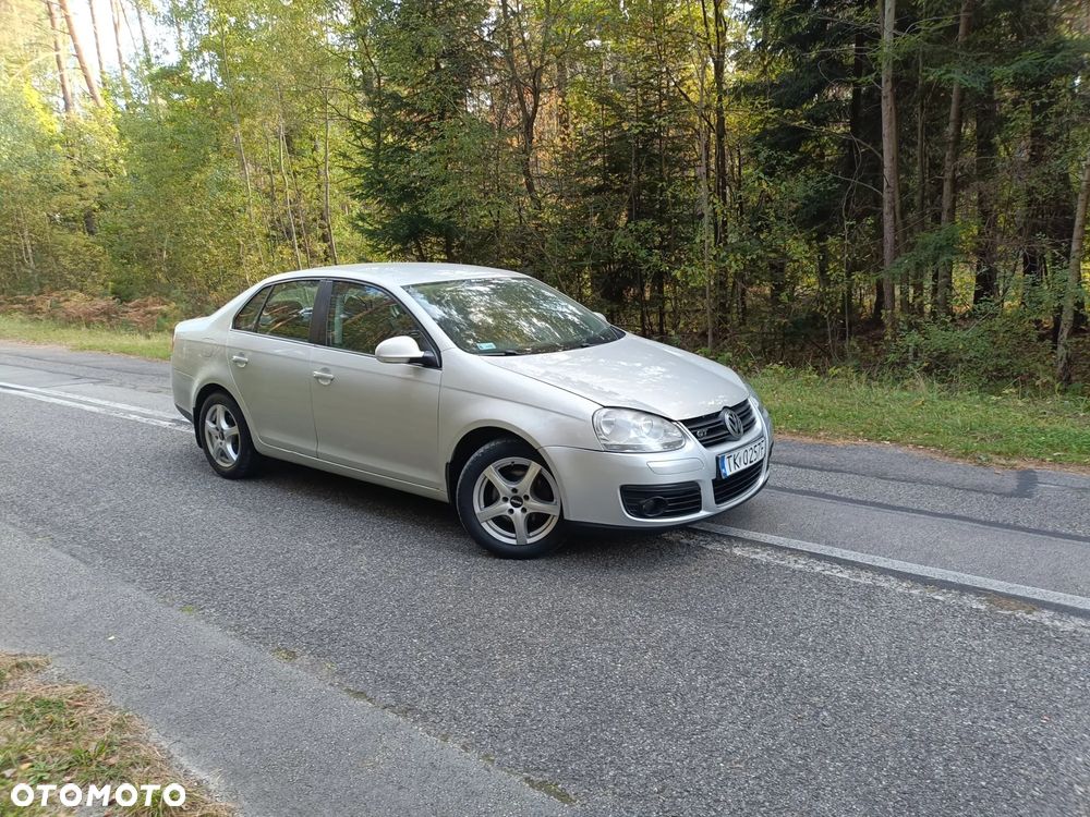 Volkswagen Jetta - 22