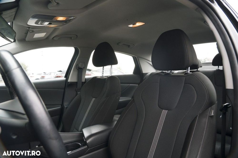 Hyundai Elantra - 13