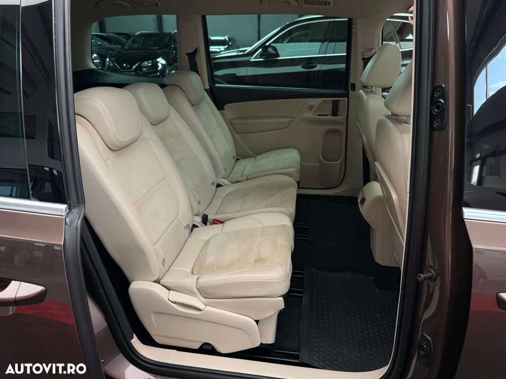 Volkswagen Sharan 2.0 TDI Blue Motion Highline - 22