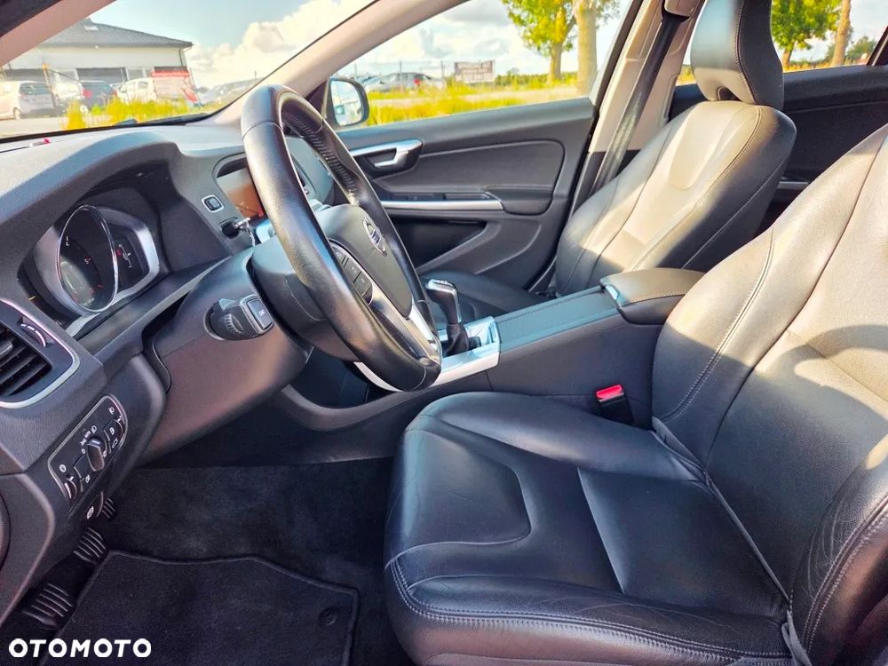 Volvo S60 D2 Drive-E Momentum - 26