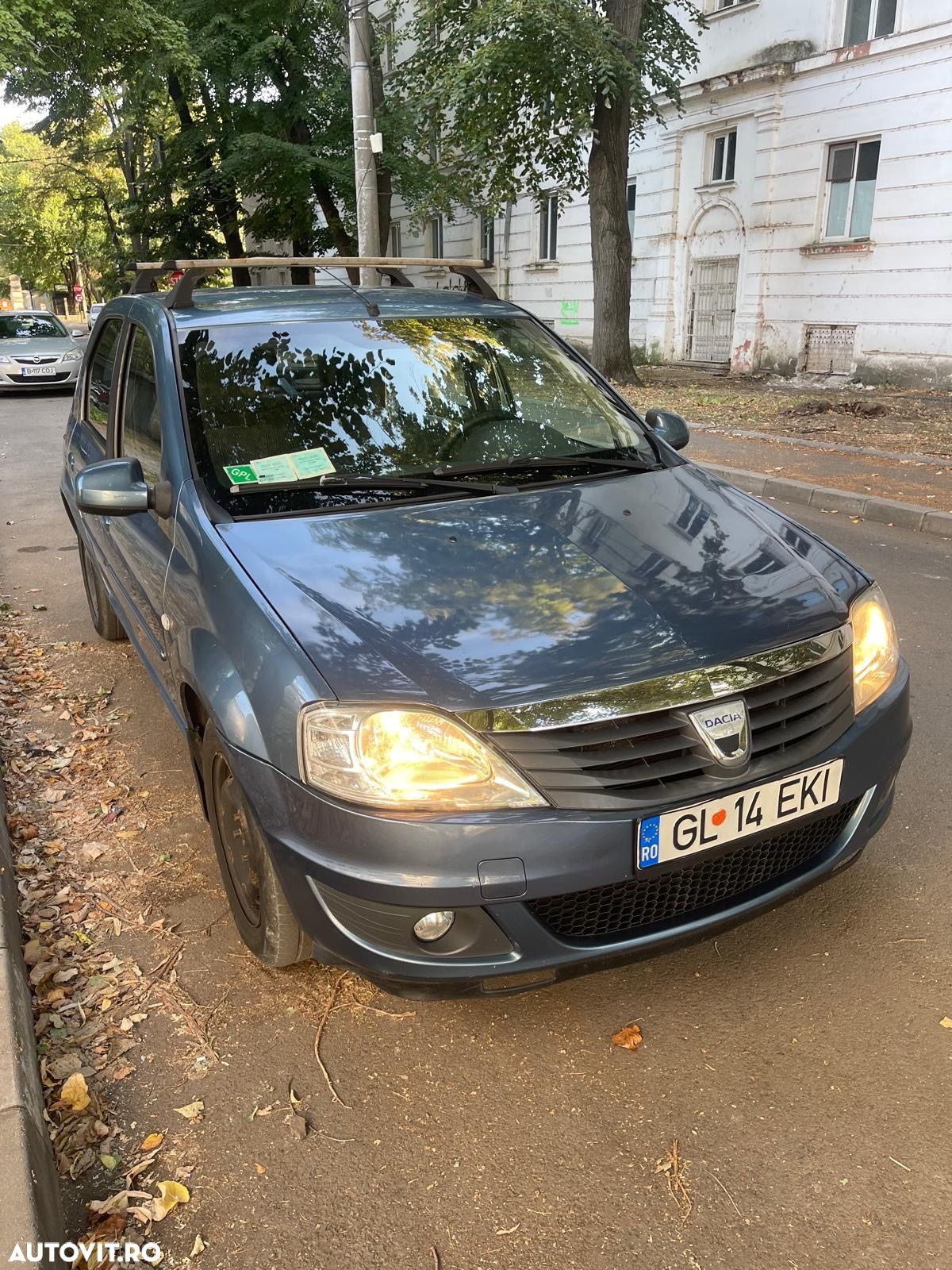 Dacia Logan 1.2 16V GPL Laureate - 1