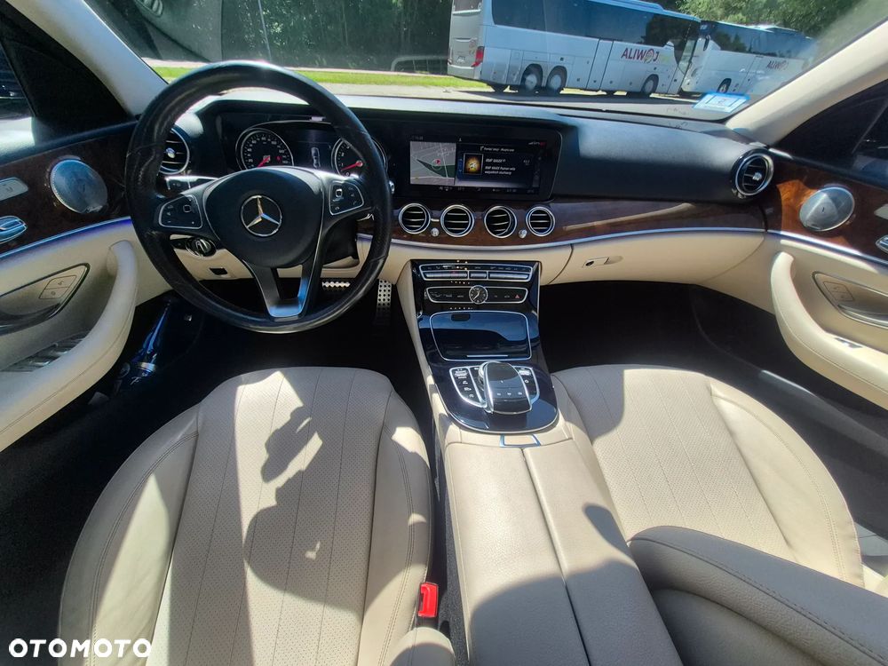 Mercedes-Benz Klasa E 400 4-Matic Avantgarde - 12