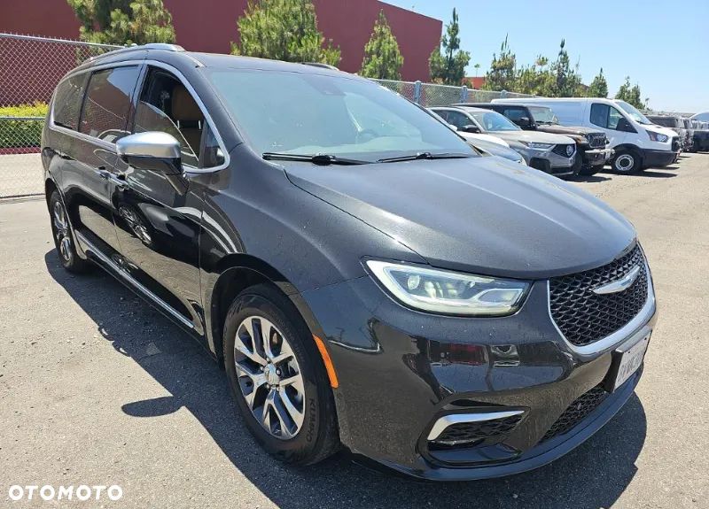 Chrysler Pacifica - 3
