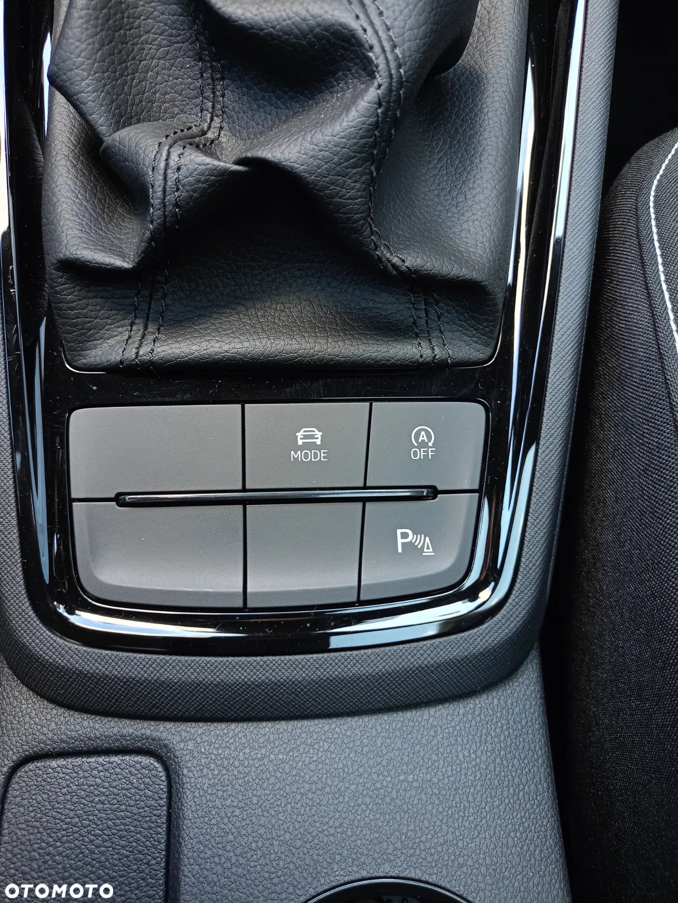 Skoda Kamiq 1.5 TSI Monte Carlo DSG - 25
