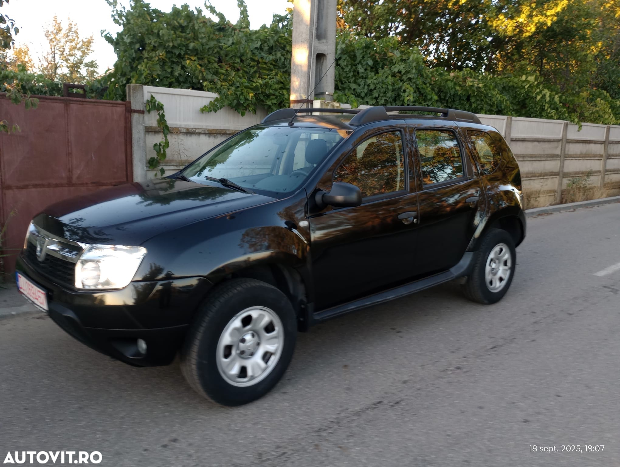 Dacia Duster 1.6 4x2 Laureate - 3