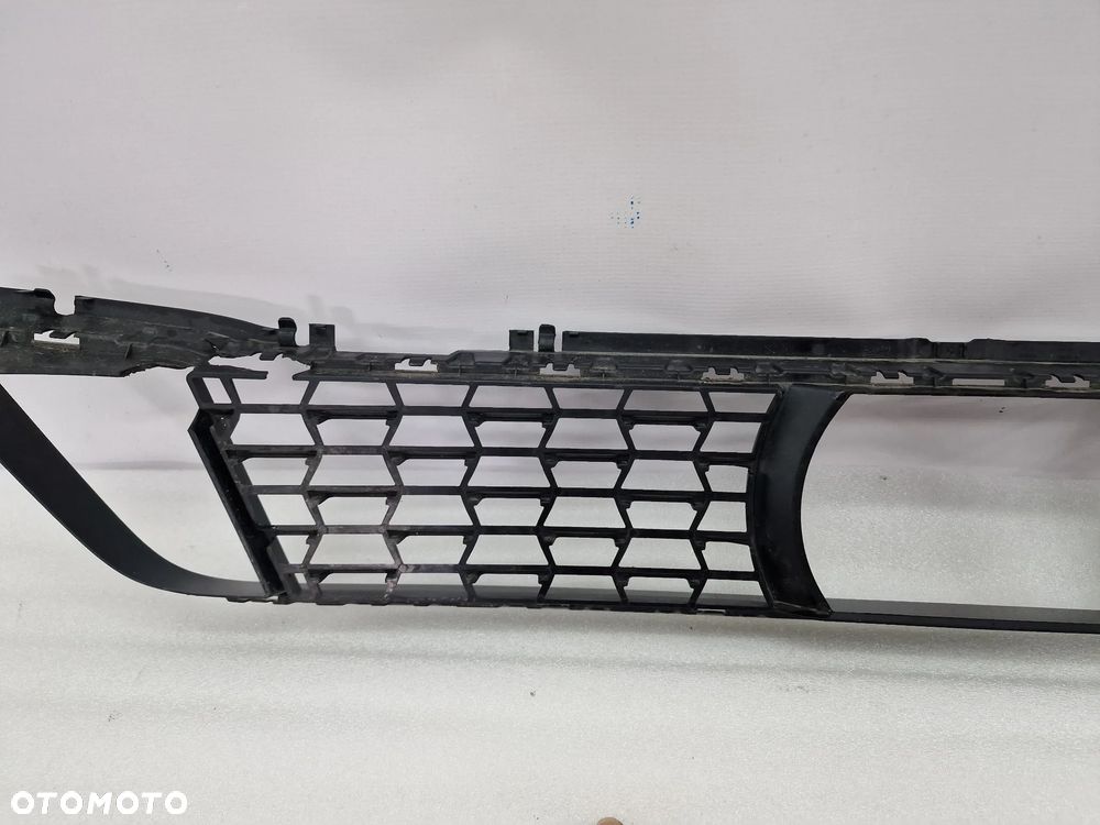 BMW G30 / G31 LIFT M-PAKIET 20- KRATKA ŚRODKOWA ZDERZAKA PRZEDNIEGO PRZÓD , NR 51118098664 , NR AUKCJI KR42 - 11