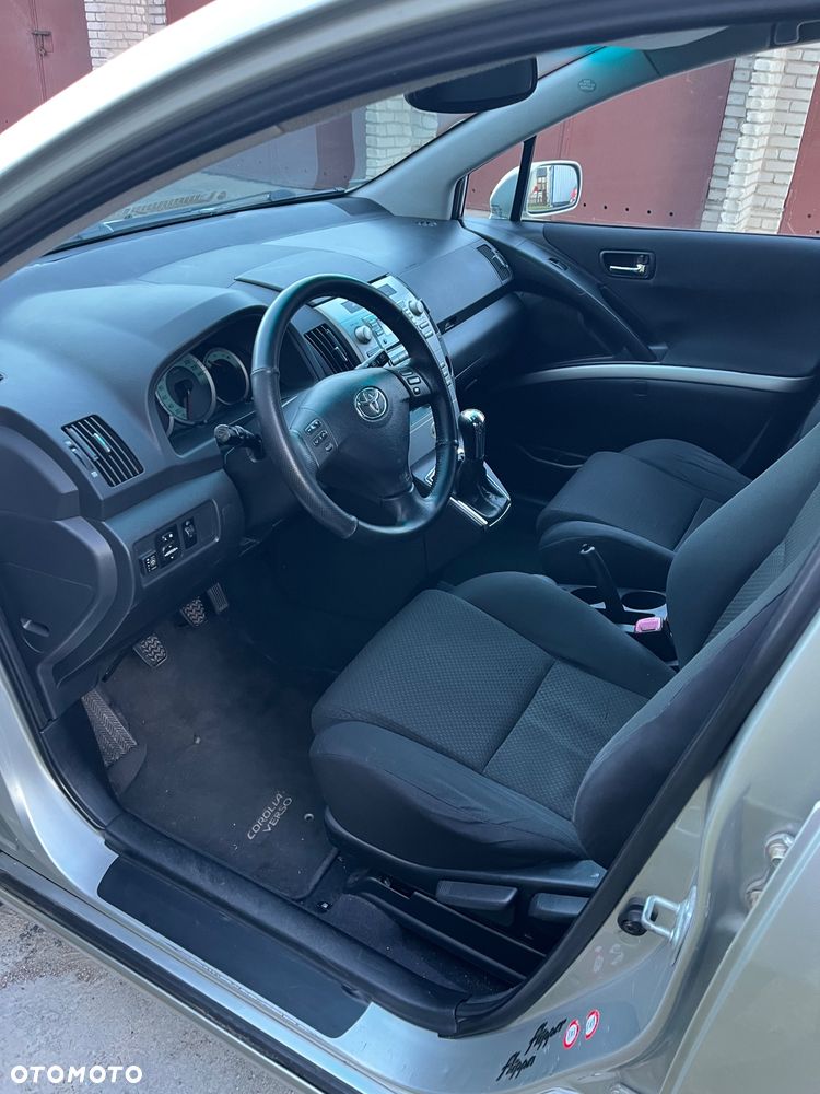 Toyota Corolla Verso 1.8 Sol - 14
