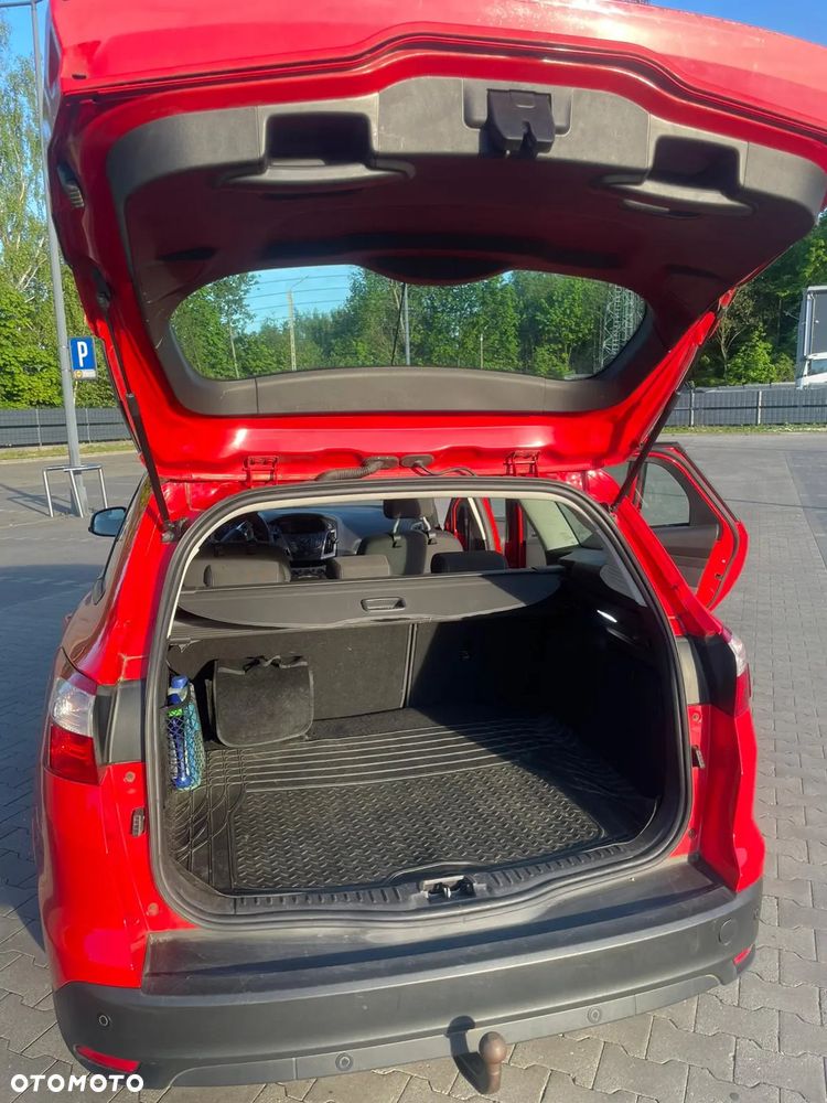 Ford Focus ver-1-6-tdci-dpf-start--stopp--system-sync-edition - 9