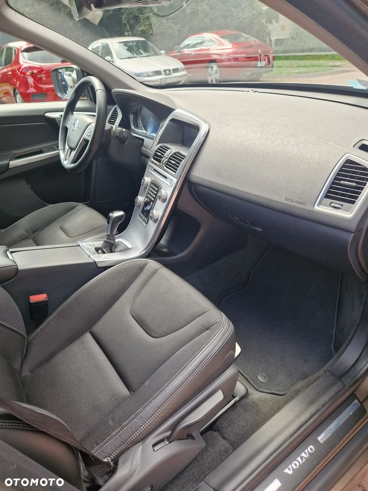 Volvo XC 60 D4 Momentum - 15