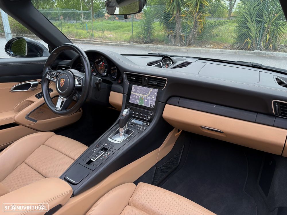 Porsche 911 (991) Carrera GTS PDK - 18