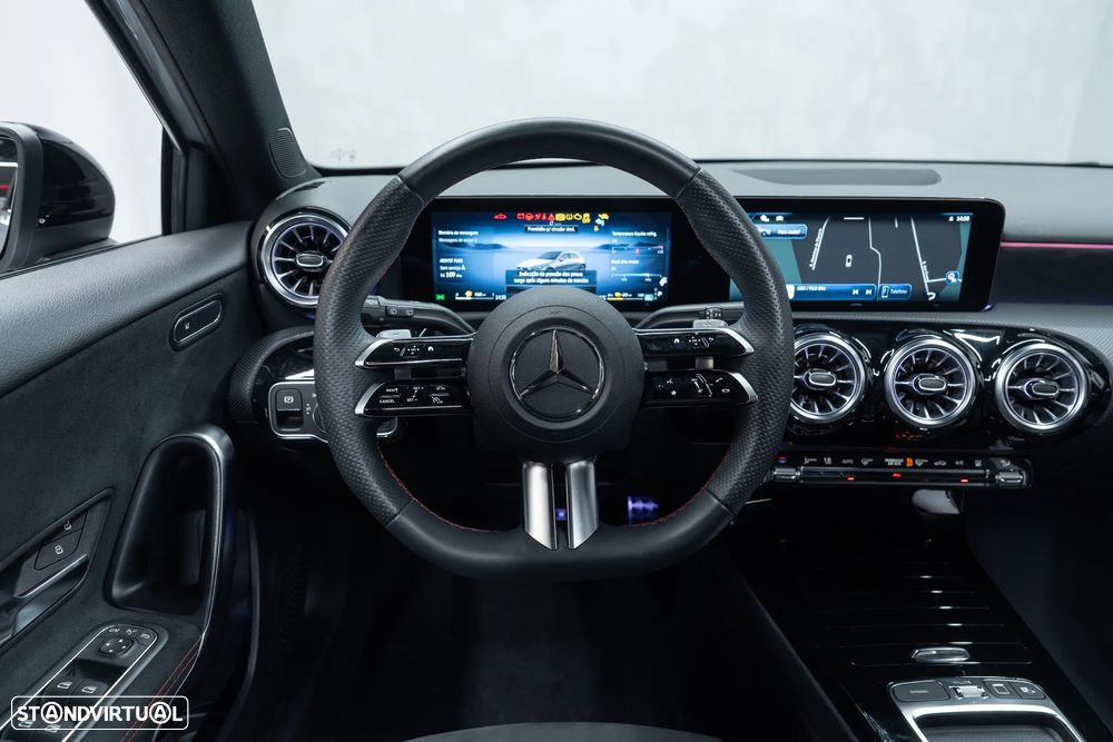 Mercedes-Benz A 250 e 8G-DCT AMG Line - 22