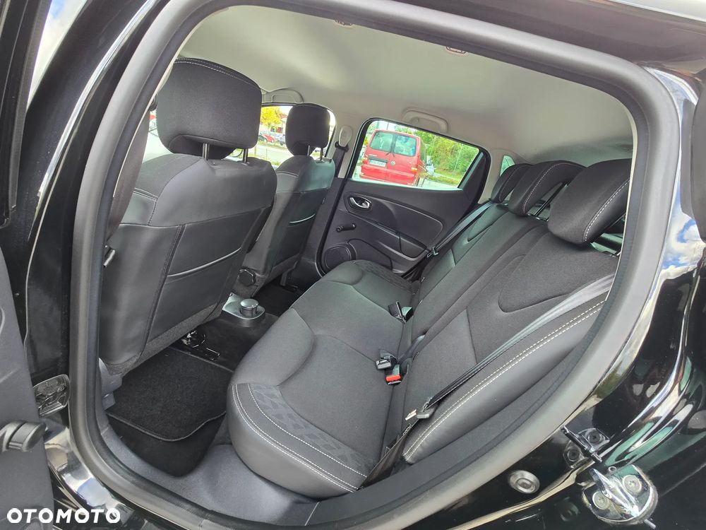 Renault Clio - 11