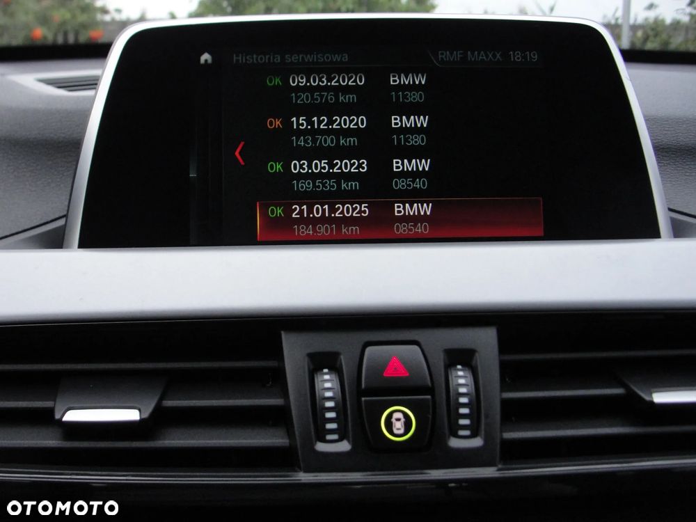 BMW X1 sDrive18d xLine - 34