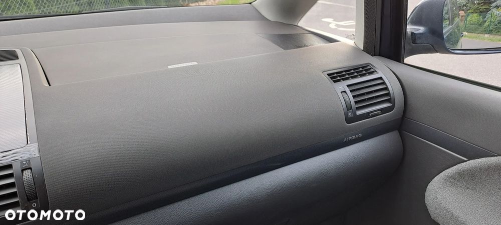 Seat Alhambra 2.0 Reference - 23