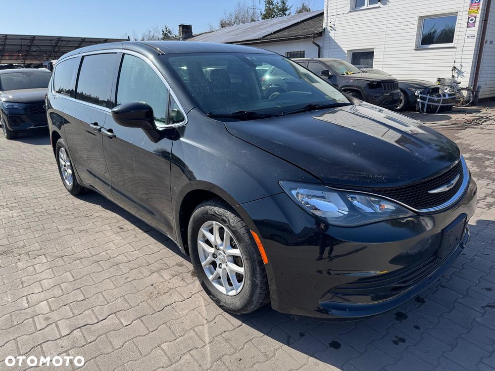 Chrysler Pacifica - 3