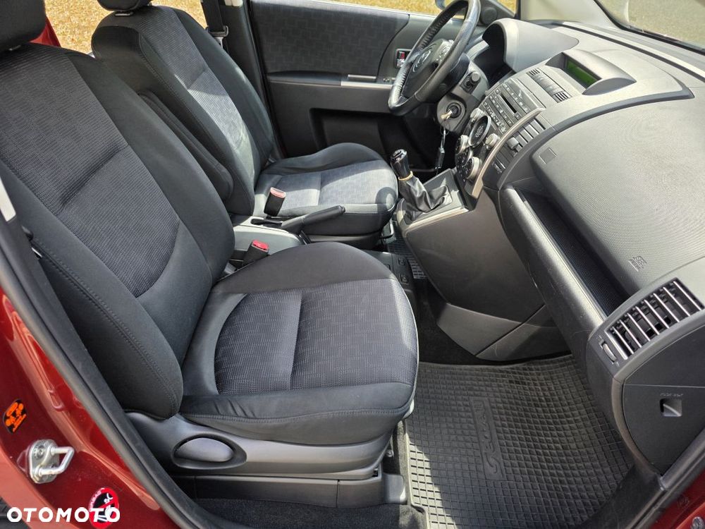 Mazda 5 2.0 Exclusive + - 11