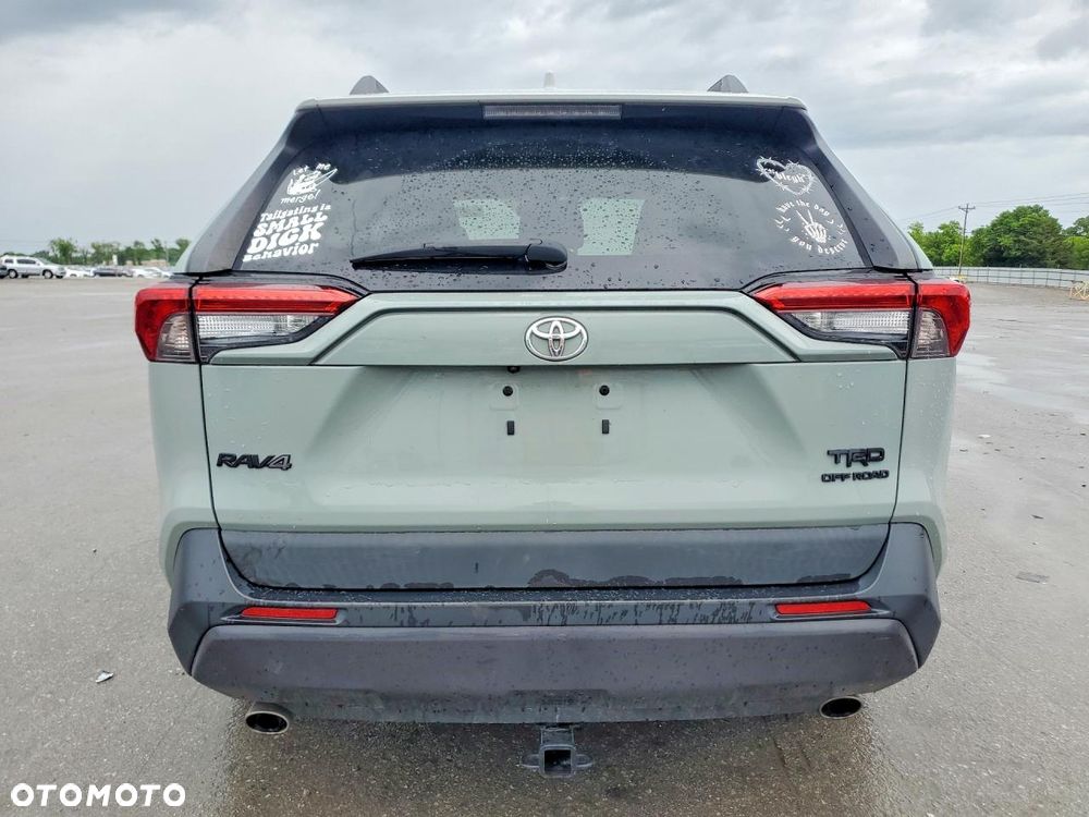 Toyota RAV4 - 7