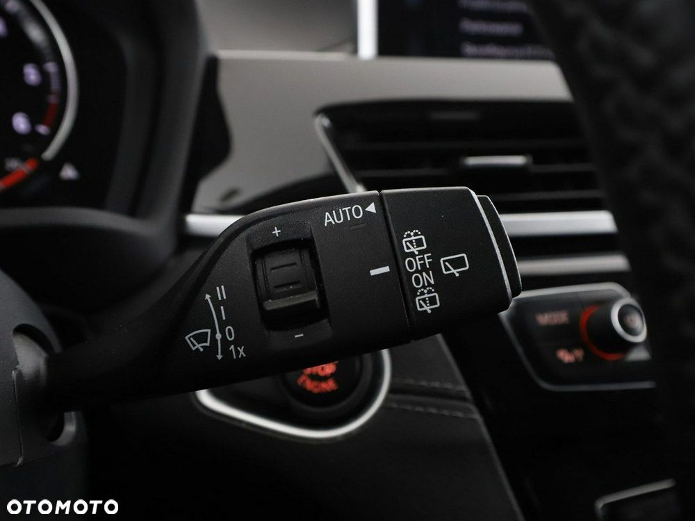 BMW X1 sDrive20d xLine - 34