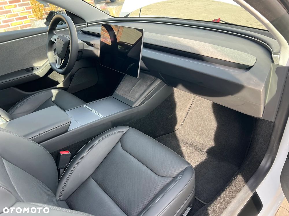 Tesla Model 3 RWD Premium - 13