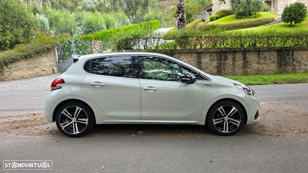 Peugeot 208 1.6 BlueHDi GT Line - 11