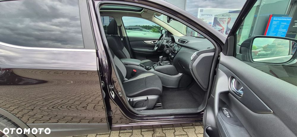 Nissan Qashqai 1.3 DIG-T DCT N-CONNECTA - 24