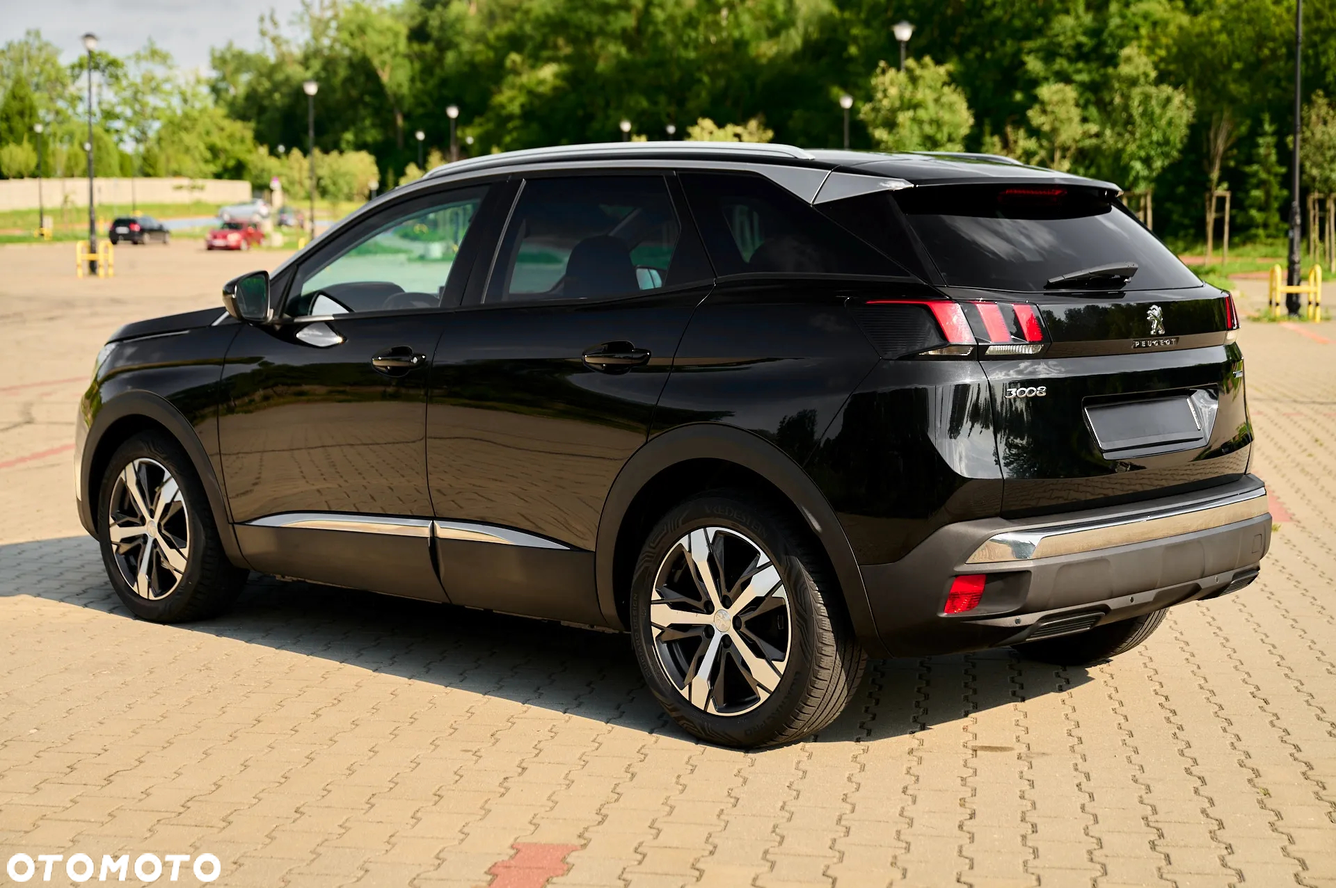 Peugeot 3008 1.2 PureTech Allure S&S - 8